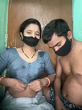 Suhani512 online show from June 5, 2026, 11:32 pm