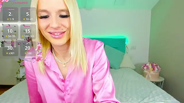 Lana kitty   online show from March 8, 2025, 3:50 am