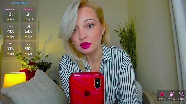 Snapshot of Milena_candyy chatting on April 28, 2026, 6:57 pm Milena candyy online show from April 28, 2026, 6:57 pm