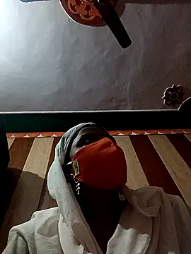 Snapshot of Scheme_SS chatting on March 7, 2025, 4:00 pm Scheme SS online show from March 7, 2025, 4:00 pm