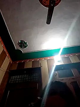 Snapshot of Scheme_SS chatting on March 8, 2025, 3:35 pm Scheme SS online show from March 8, 2025, 3:35 pm