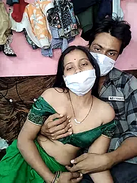 riyagupta5 online show from November 19, 2025, 4:40 pm