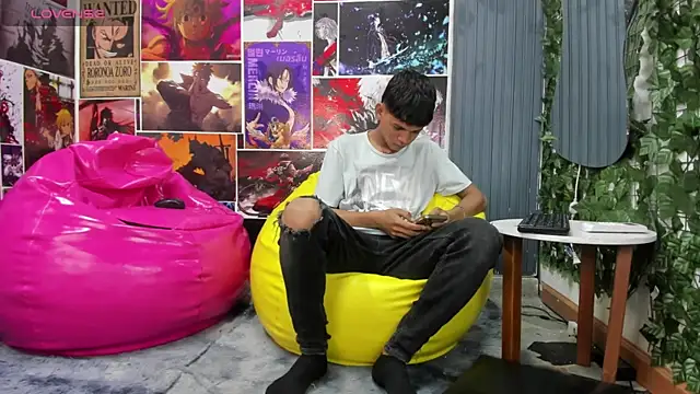 Jeffry wolvess online show from January 13, 2025, 12:35 pm