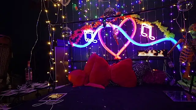 anonymouszN online show from February 12, 2026, 9:43 pm