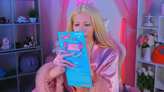 PamelamyDreamys online show from September 23, 2025, 4:43 pm