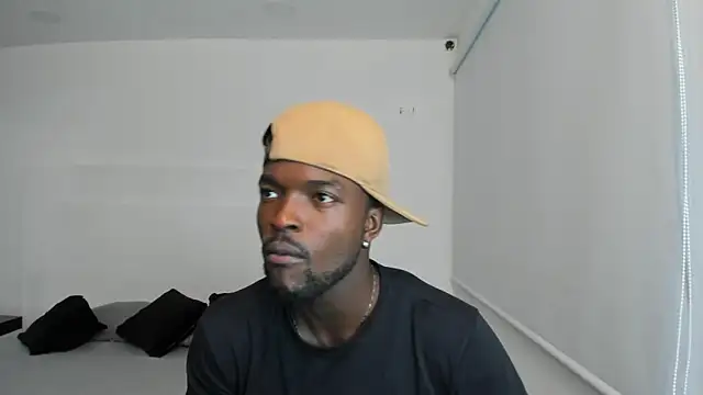 Dylan Taylor online show from March 18, 2025, 2:58 am