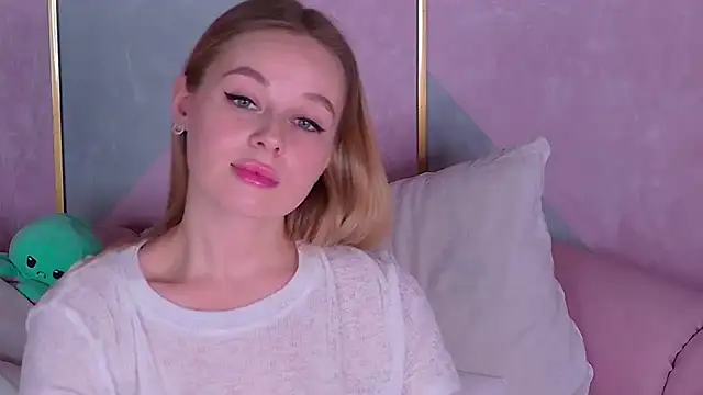 BeatriceEsmont online show from January 29, 2025, 4:15 am