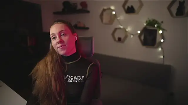 Berberis  Silene online show from October 3, 2025, 6:38 pm