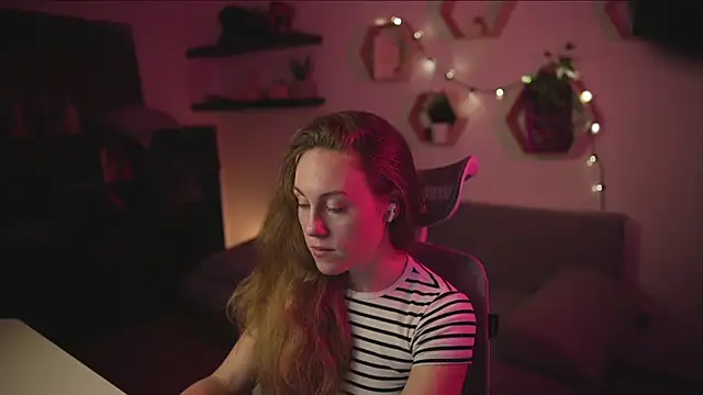 Berberis  Silene online show from October 12, 2025, 4:28 pm