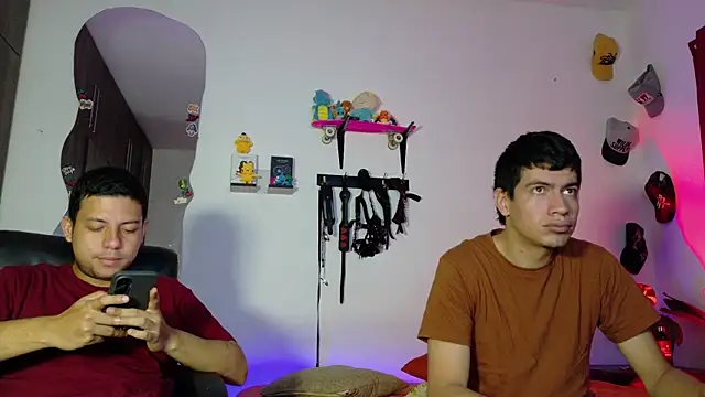 Nymphobuddies online show from January 11, 2026, 9:31 pm