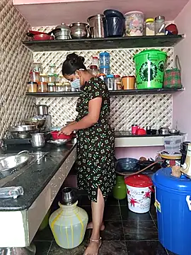 Tamil Shalini Lustyy online show from September 11, 2025, 5:07 am