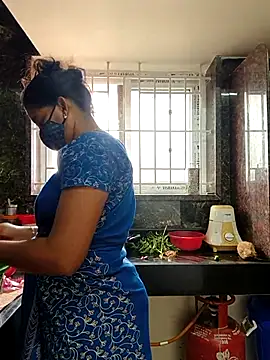 Tamil Shalini Lustyy online show from February 28, 2026, 3:51 am