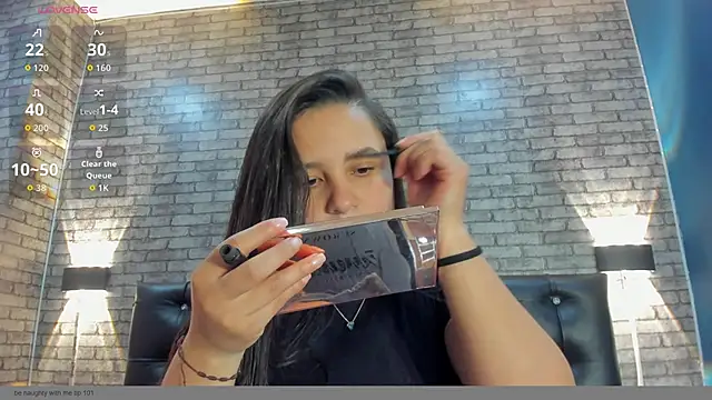 Victoria Ponce1 online show from November 24, 2025, 2:28 pm