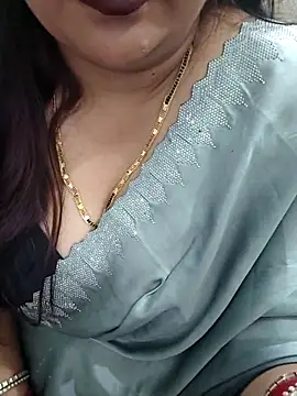 Mayuri77 online show from October 6, 2025, 7:22 pm