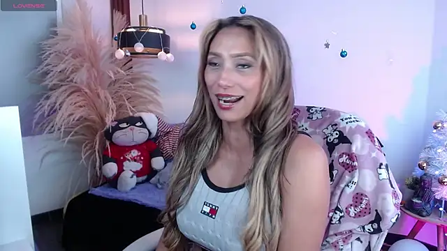 salome drasin online show from December 22, 2025, 8:39 pm