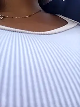 LIZ-06  online show from February 21, 2025, 10:04 pm