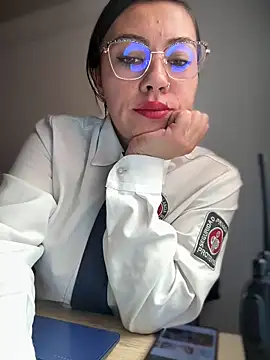 LIZ-06  online show from October 6, 2025, 3:09 pm