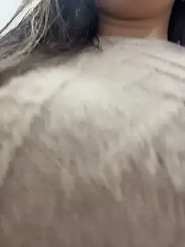 LIZ-06  online show from April 16, 2026, 4:19 pm