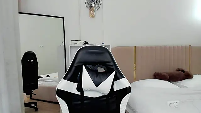 Snapshot of may_mia chatting on November 12, 2025, 3:40 am may mia online show from November 12, 2025, 3:40 am