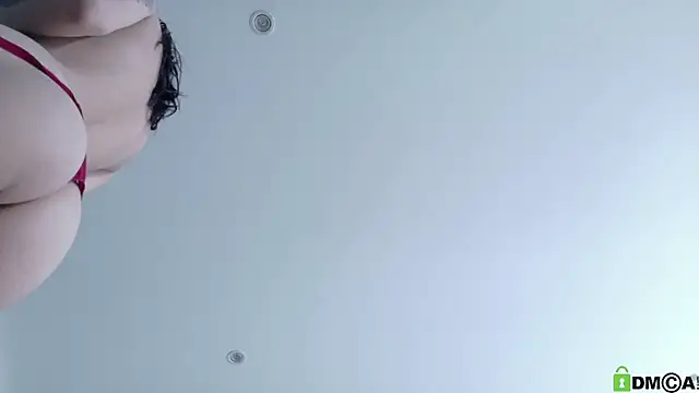 lia  Suummer online show from October 10, 2025, 3:44 pm