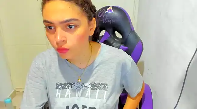 Lily anal squirt  online show from December 16, 2024, 6:49 pm