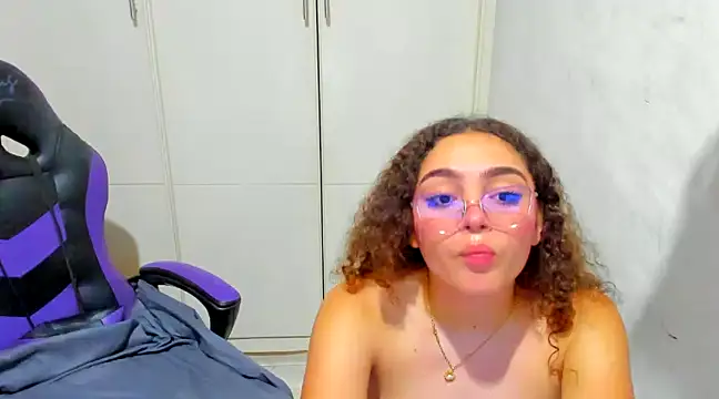 Lily anal squirt  online show from December 26, 2024, 10:41 pm