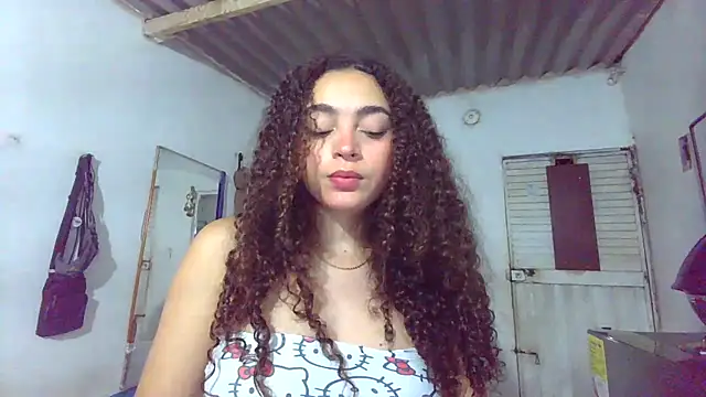 Lily anal squirt  online show from February 1, 2025, 11:58 pm