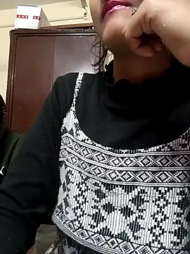 BabySlimmy10 online show from February 25, 2025, 8:51 pm