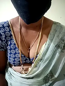 Cute-chinny online show from January 16, 2025, 6:06 pm