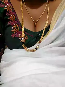 Cute-chinny online show from January 19, 2025, 1:53 am