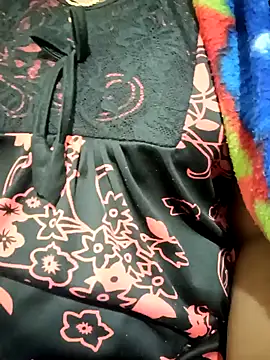 Cute-chinny online show from January 22, 2025, 1:53 am