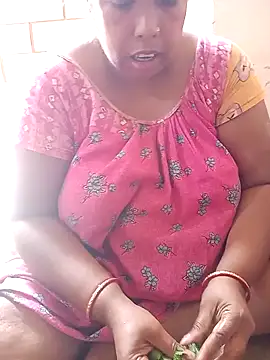 Hotty-rumi online show from March 5, 2026, 5:36 am