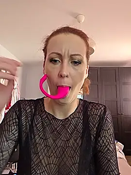 IsabellaLuiXXX online show from July 28, 2026, 5:01 pm