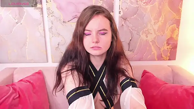 AmA lia  online show from March 13, 2025, 8:15 am