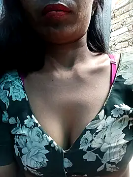 Snapshot of Kajal__Mehra chatting on May 1, 2026, 5:45 am Kajal Mehra online show from May 1, 2026, 5:45 am