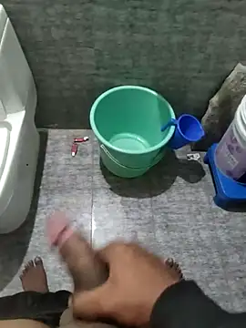 Snapshot of raamcxy chatting on December 21, 2024, 7:06 pm raamcxy online show from December 21, 2024, 7:06 pm