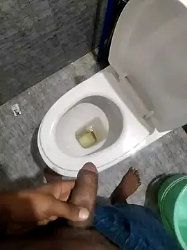 Snapshot of raamcxy chatting on December 27, 2024, 6:31 pm raamcxy online show from December 27, 2024, 6:31 pm