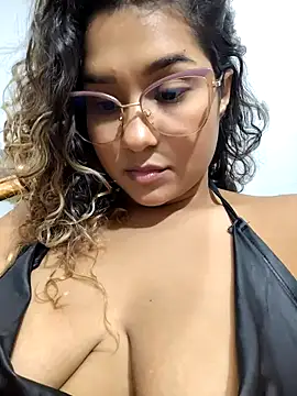 BrendaGirs online show from April 21, 2026, 2:04 am