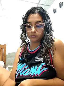 BrendaGirs online show from April 22, 2026, 2:14 am