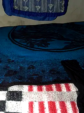 manuamador online show from October 7, 2025, 3:58 am