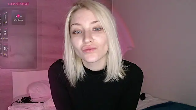 alexa novak online show from November 18, 2025, 2:39 am
