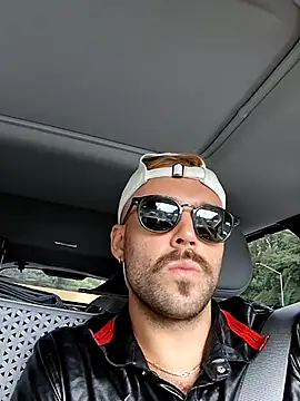 69woodinson online show from September 23, 2025, 8:45 pm