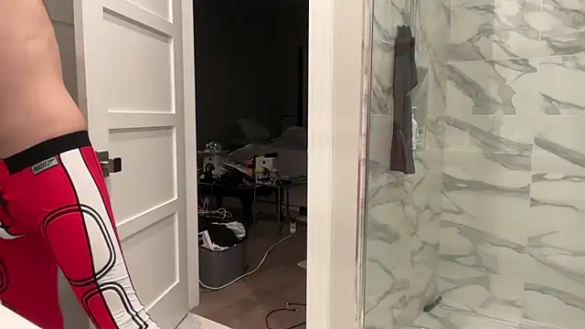 69woodinson online show from April 10, 2026, 9:58 am