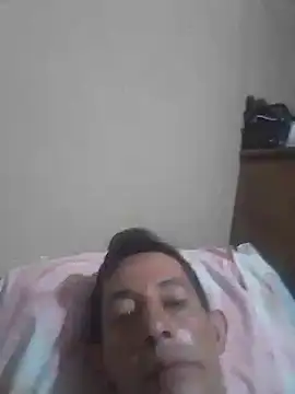 Pirata090586 online show from November 15, 2025, 5:27 am