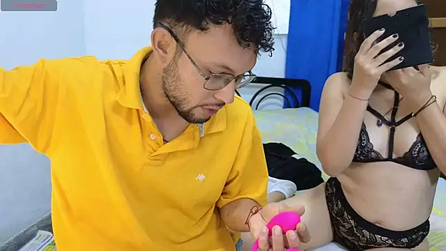 YuKinaHentaiI online show from March 15, 2025, 11:29 am