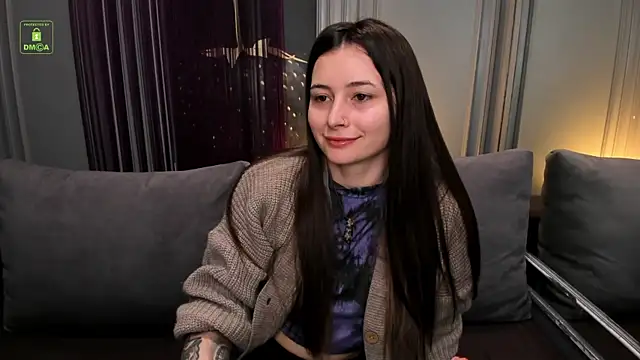 Ishtar Divine online show from March 1, 2025, 2:13 pm