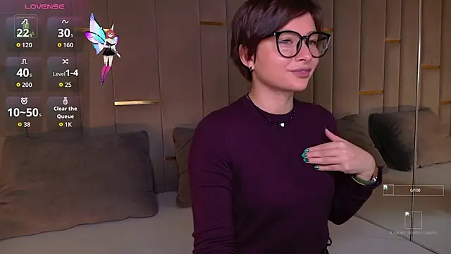 Ishtar Divine online show from October 24, 2025, 10:22 am