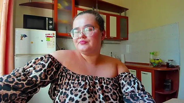 Jessica Joy online show from September 12, 2025, 8:36 am