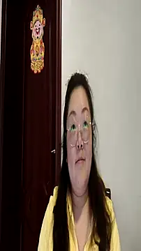 Weiwei5200 online show from November 22, 2025, 11:31 am