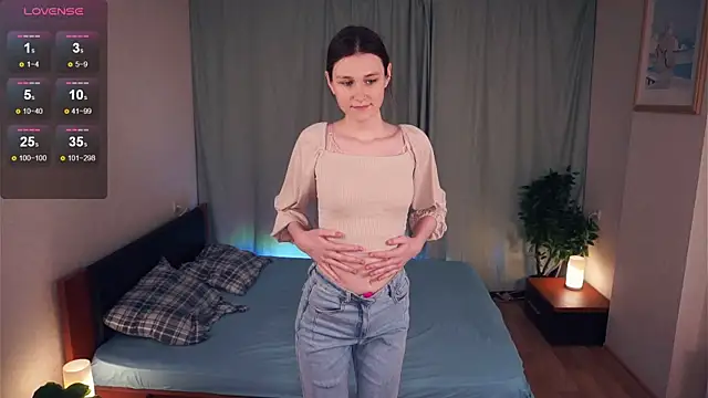 MoiraHavins online show from February 16, 2025, 11:26 pm